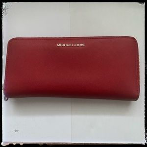 ❌SOLD❌ Michael Kors Jet Set Wallet